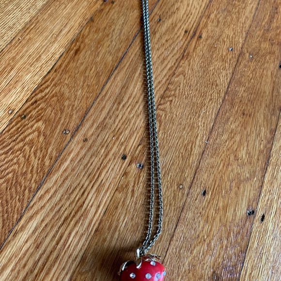 Strawberry with Rhinestone pendant - Picture 2 of 2